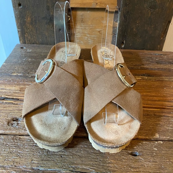 Yokono Suede Leather Cross Strap Sandals - Picture 2 of 6